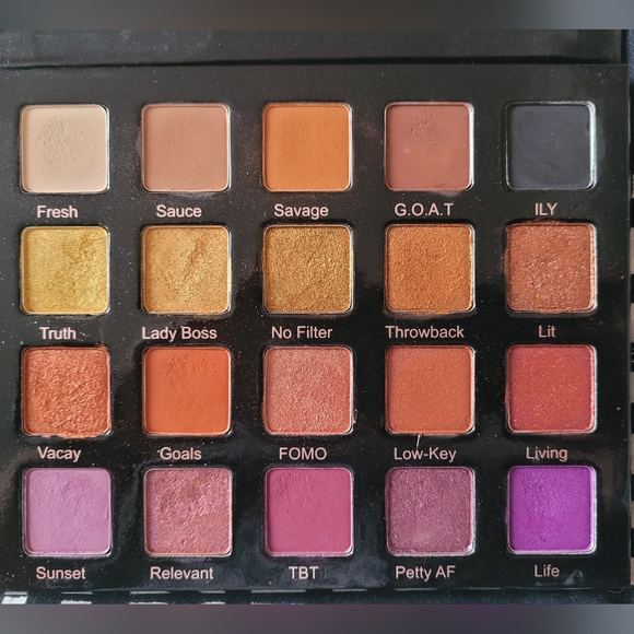 Violet Voss Hashtag palette - Picture 2 of 2